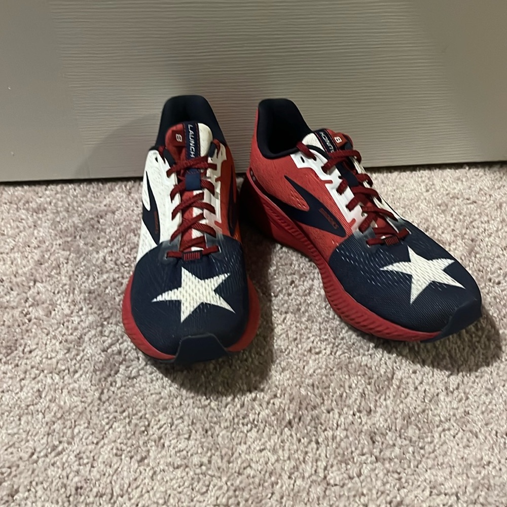 Patriotic Brooks Launch 8